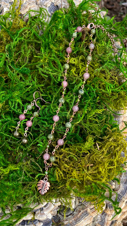 Pink Opal+Russian Serpentine Monstera Choker Set